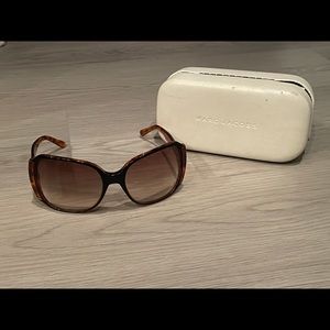 Marc Jacob’s tortoise shell sunglasses